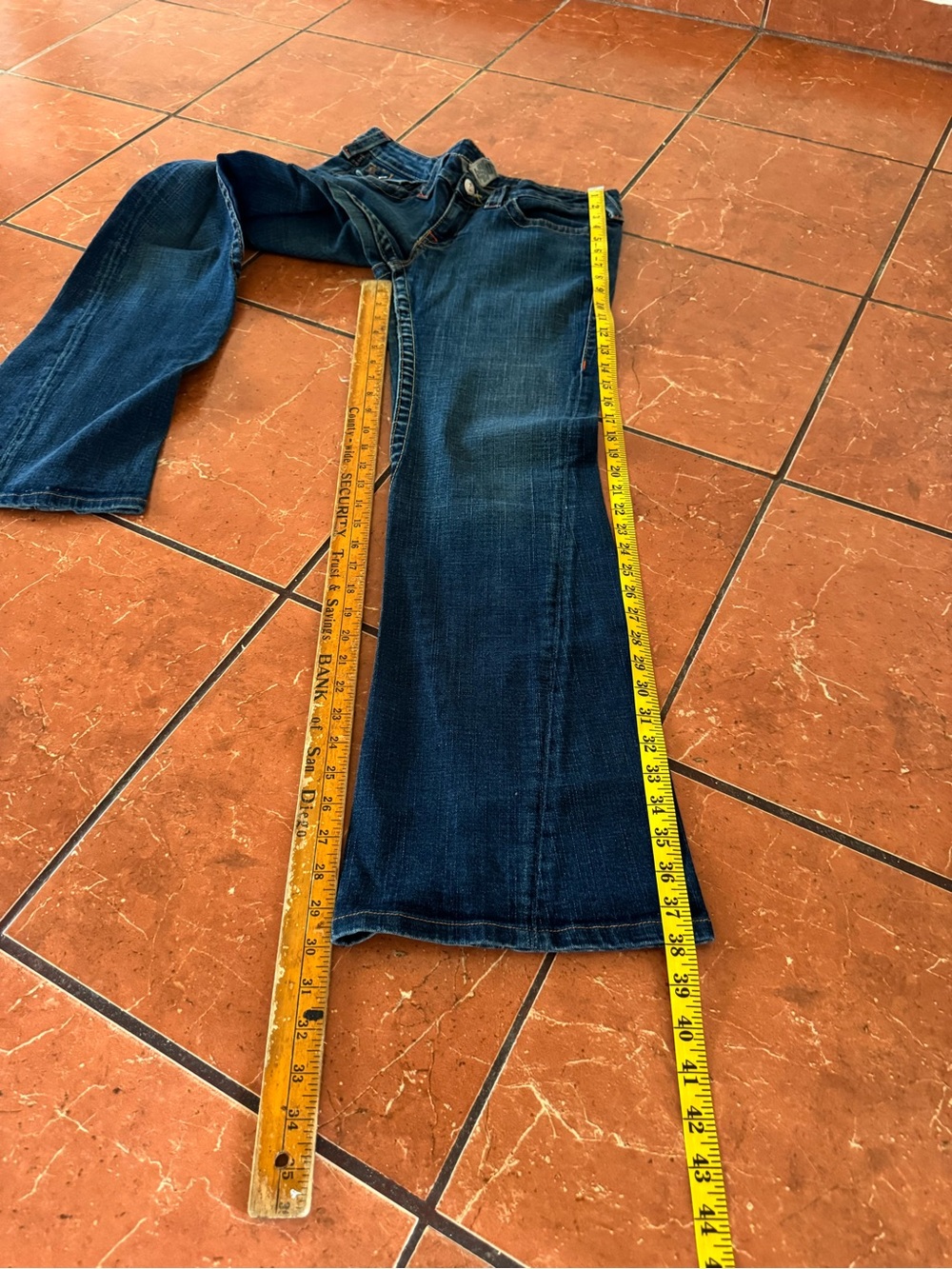 True Religion Women’s Jeans Size 31 Y2K Dark Wash Bootcut Horseshoe Pockets - Picture 7 of 9